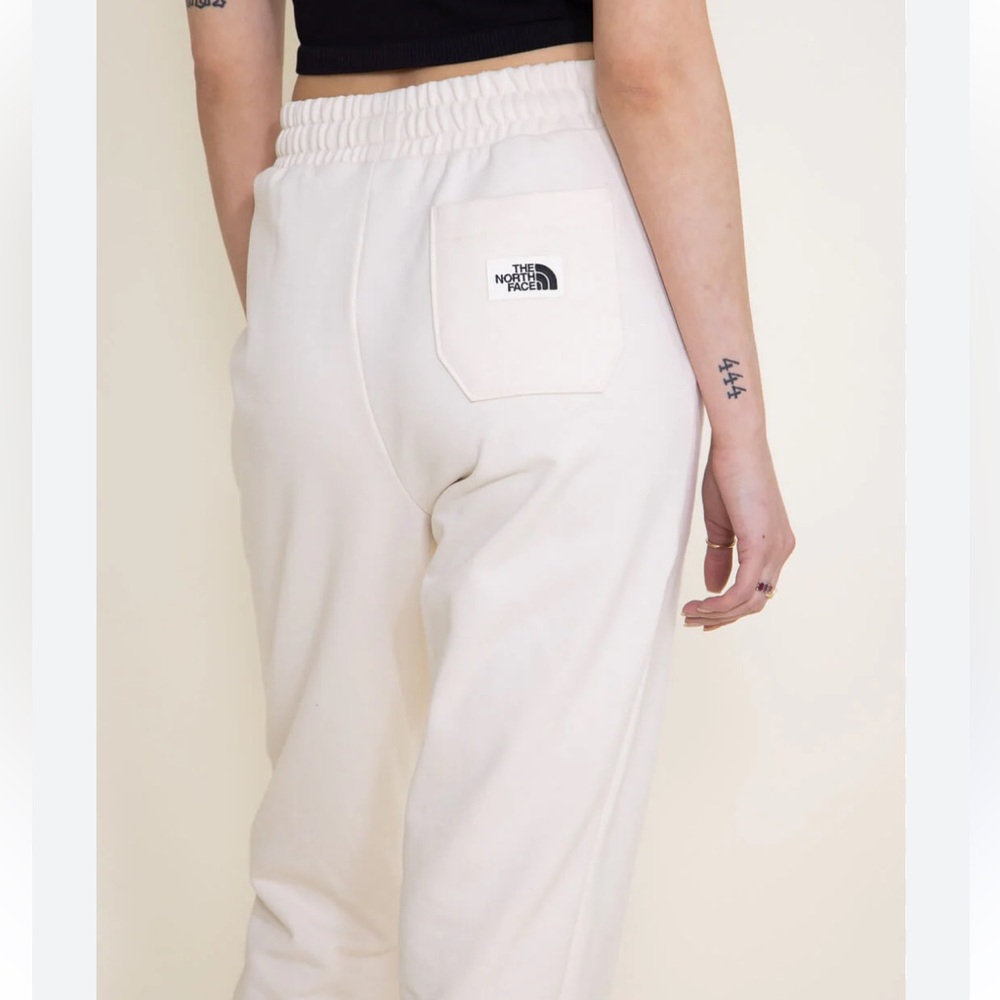 NEW The North Face Womens Heritage Patch Joggers Gardenia White 2X